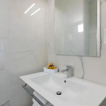 Apartahotel Flow-r 4*